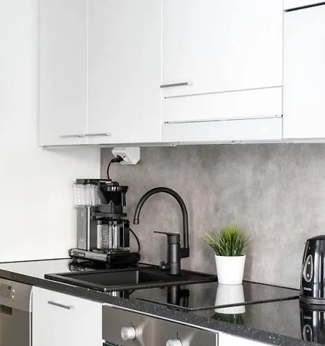 شقة Near The Train Station, Free Parking &netflix