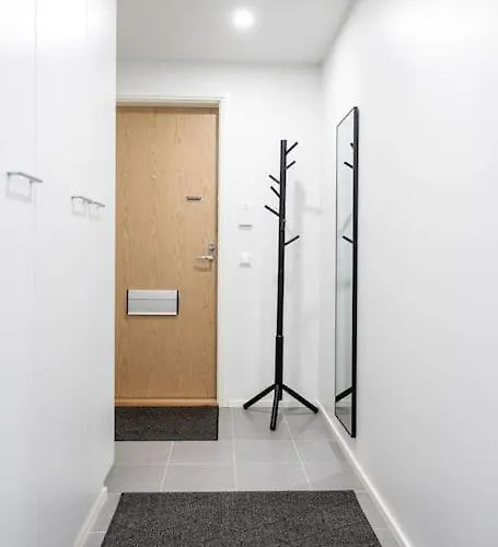 Near The Train Station, Free Parking &netflix شقة *